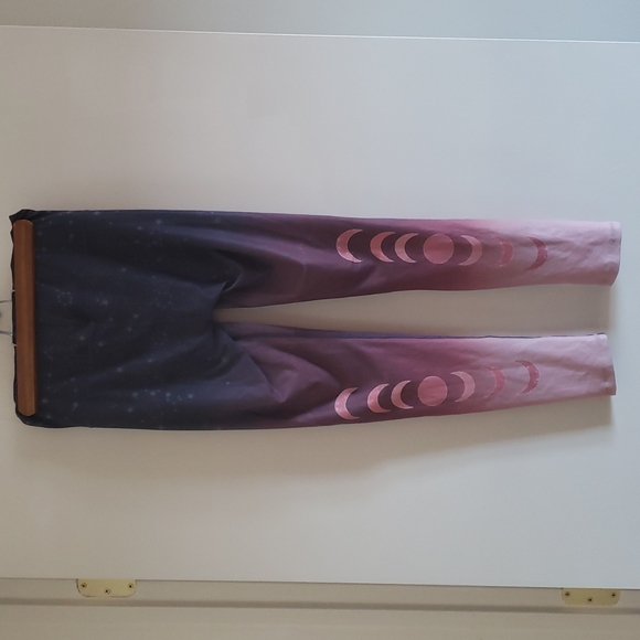 Sol and Mane Leggings - Picture 2 of 2